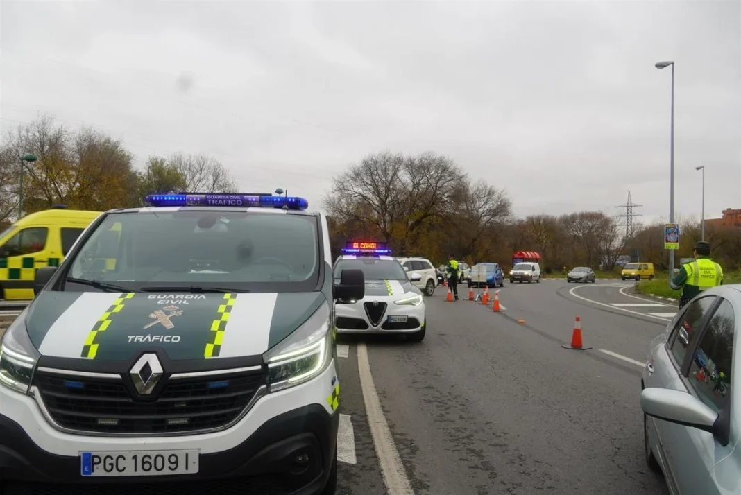 Así funciona el radar foto-rojo de la DGT: cámaras, distancias y cómo detectan la infracción