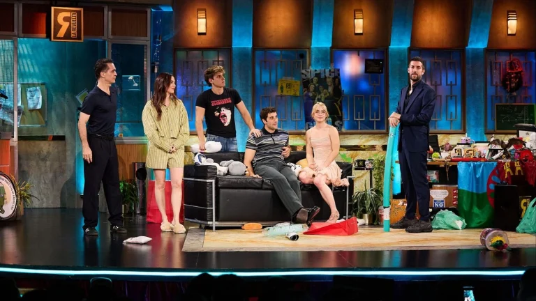 La acrobacia que desnudó a Clara Galle en 'La Revuelta'