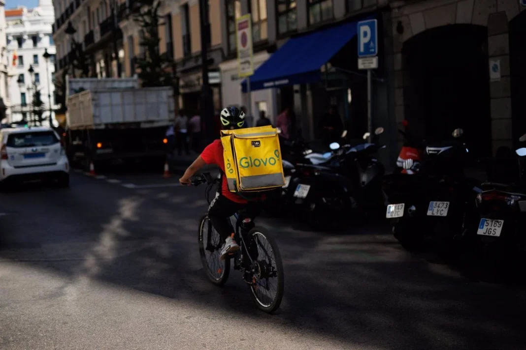 La carambola de Glovo para evitar contratar directamente La carambola de Glovo para evitar contratar directamente a sus repartidores