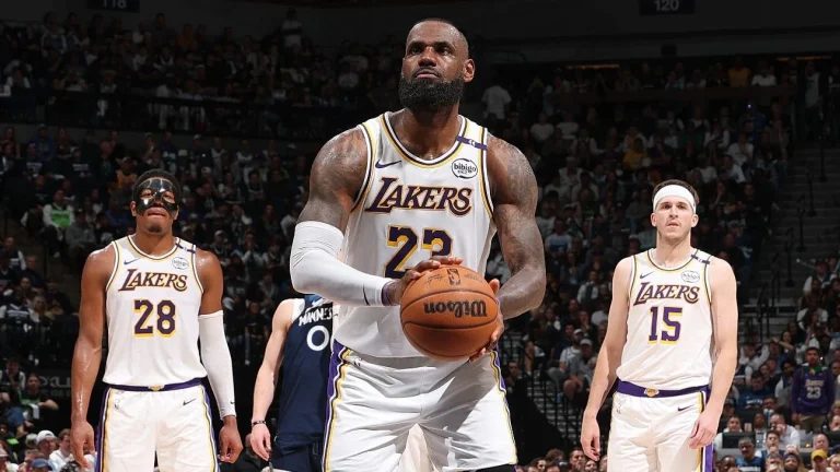 Venta de los Lakers por 12.000 millones: Josh Kushner y Bob Iger firman la operación récord de la NBA