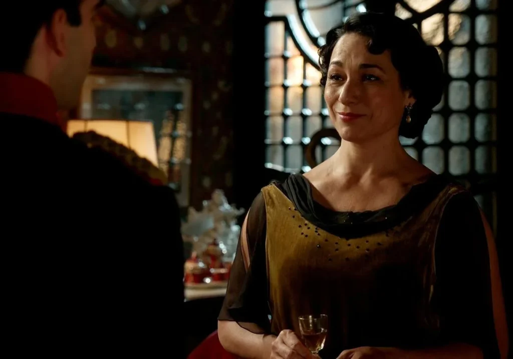 Leocadia intervendrá para controlar a Ángela y Curro