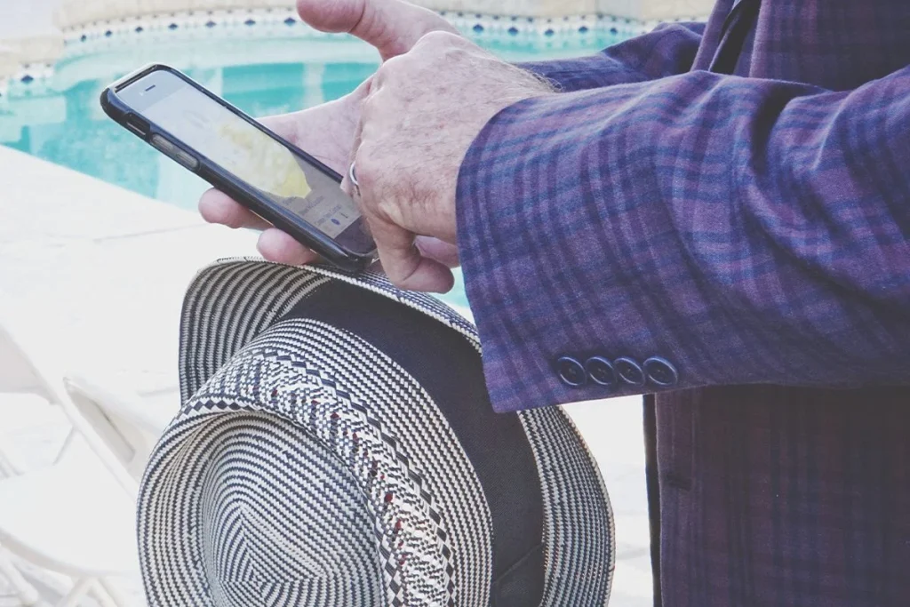 REUTILIZANDO LOS MÓVILES ANTIGUOS