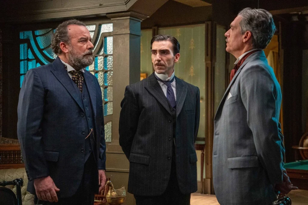 Reacciones divididas dentro del palacio