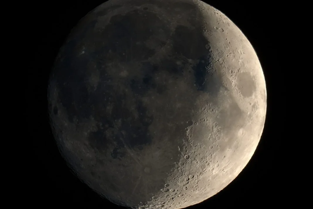 UN RECURSO MUY VALIOSO EN LA LUNA