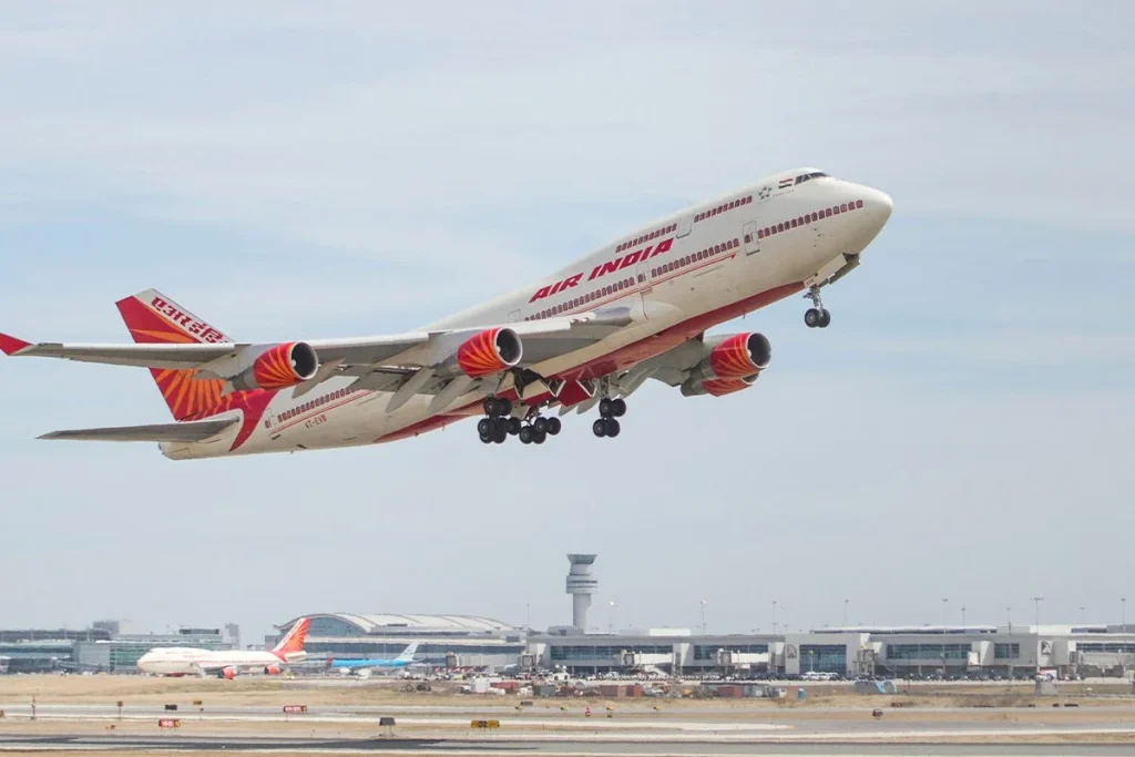 UN SUPERVIVIENTE EN EL ACCIDENTE DE AIR INDIA