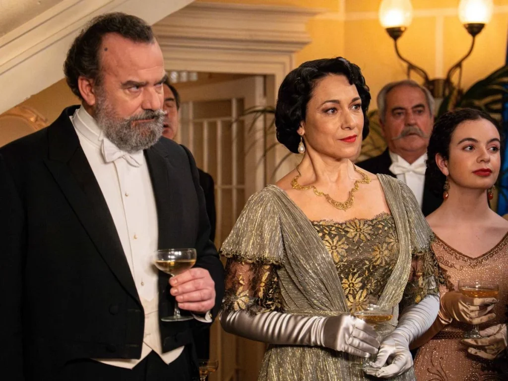 Una celebración con caras largas y reencuentros difíciles en 'La Promesa' 