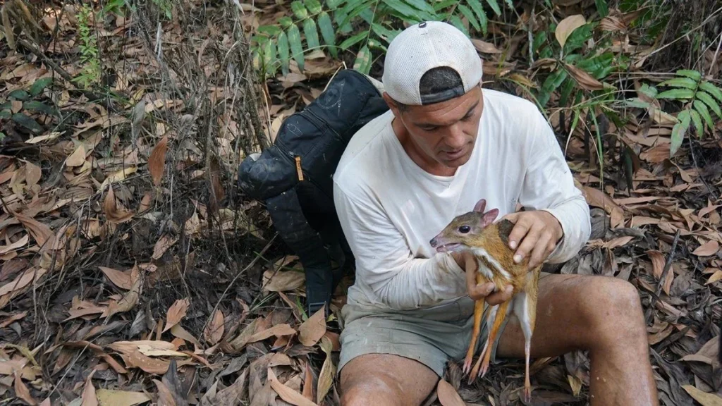 Una vida entre jaulas reales y simbólicas: del activismo a la celda en Tailandia