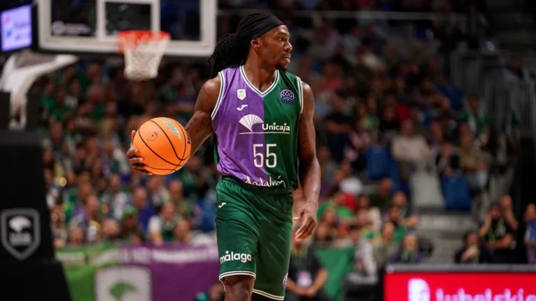 Unicaja saca los colores al FC Barcelona