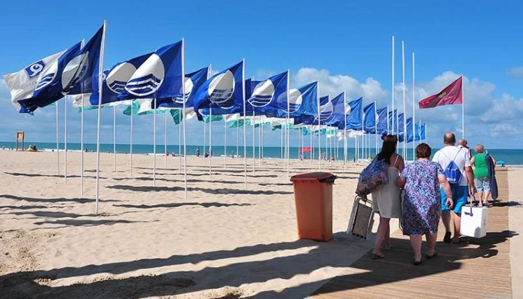 banderas azules naranja playas