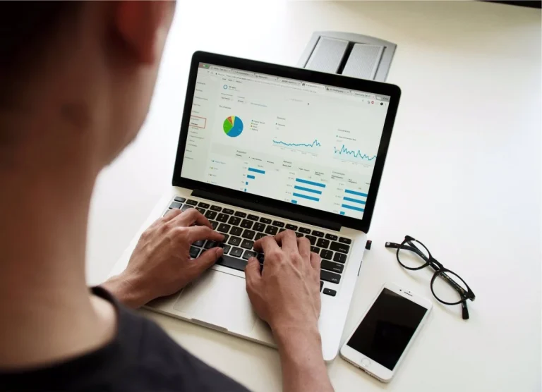 Factura electrónica obligatoria en 2025: una oportunidad para digitalizar y automatizar tu pyme