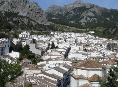 ¿Un oasis en plena sequía gaditana? Este es el pueblo más lluvioso de España y tu refugio de naturaleza salvaje ¿Un oasis en plena sequía gaditana? Este es el pueblo más lluvioso de España y tu refugio de naturaleza salvaje