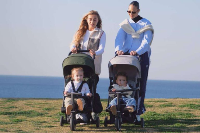 ¿Qué es necesario para viajar con un bebé?