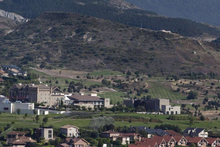 Castillo de Gorraiz, un hotel boutique en Navarra que une historia, diseño y bienestar