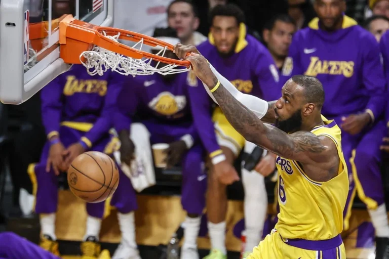 De 67 millones a 10.000: por qué la venta de Los Angeles Lakers no tiene rival en el deporte mundial