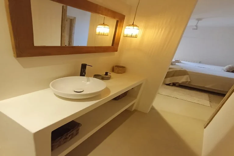 Aplicación Profesional de Microcemento: Transforma tus espacios sin obras