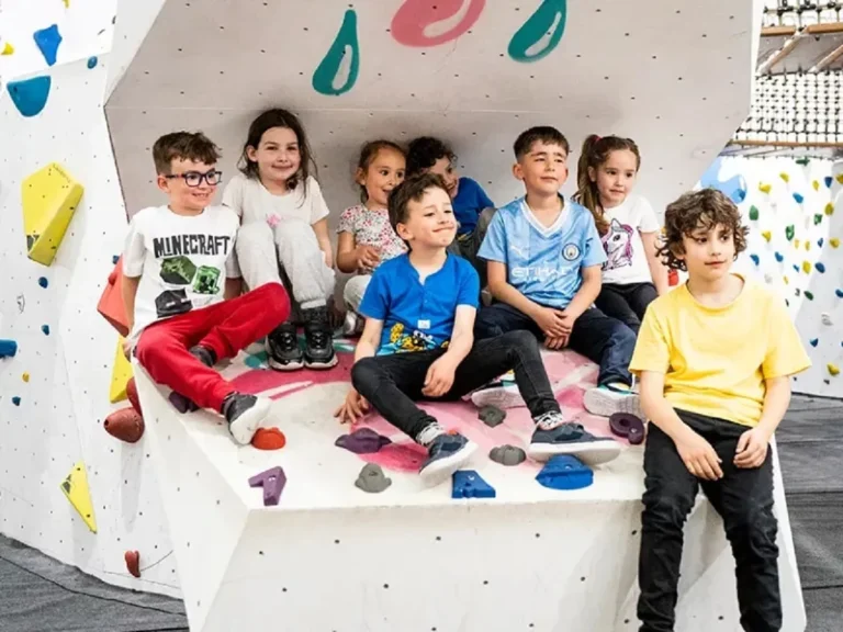 Los beneficios de la escalada en los niños