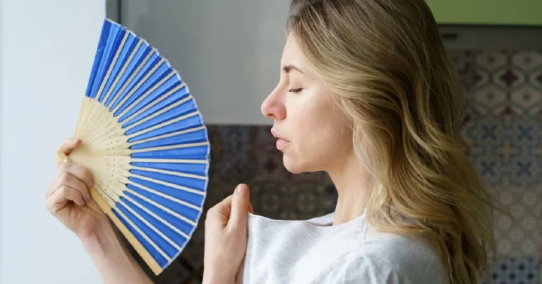 Sofocos en verano: el doble golpe del calor para las mujeres en menopausia