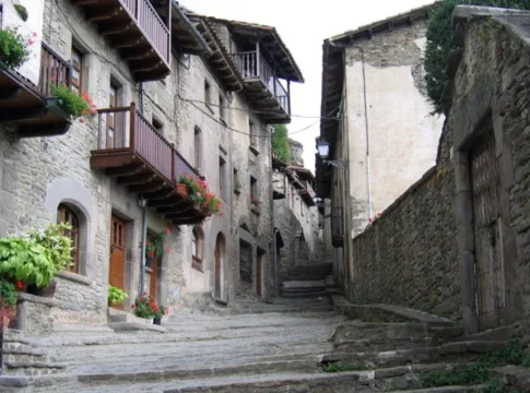 Descubre la joya oculta a dos horas de Barcelona: este pueblo es, oficialmente,