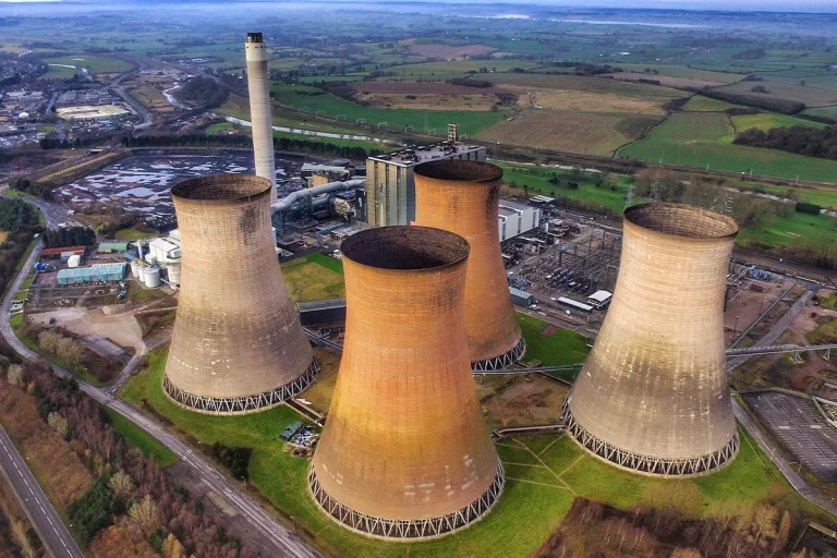 ¿Qué sucede si bombardean una central nuclear? Los expertos responden