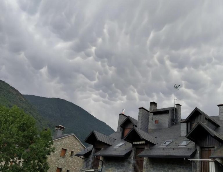 La AEMET activa la alerta meteorológica: 12 provincias con avisos por fenómenos extremos