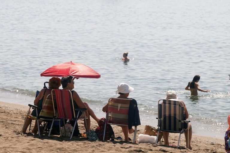 Alerta por ola de calor extrema: 39ºC, viento fuerte y oleaje azotan nueve provincias