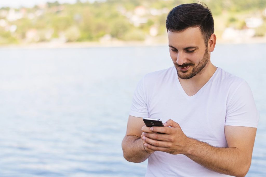 ADICCIÓN A LOS TELÉFONOS MÓVILES