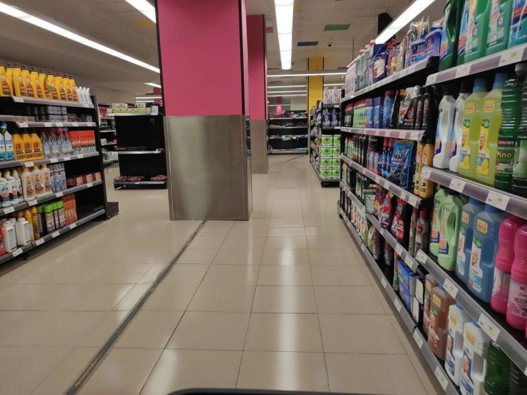 Llega a Madrid el nuevo supermercado low cost que revoluciona las compras