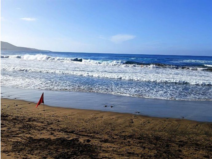 Bañarse solo, incluso siendo buen nadador