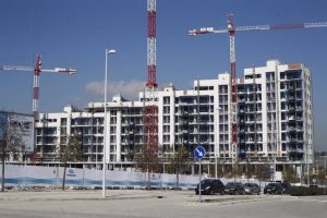 Barcelona consolida su apuesta por la construcción modular para afrontar la emergencia habitacional