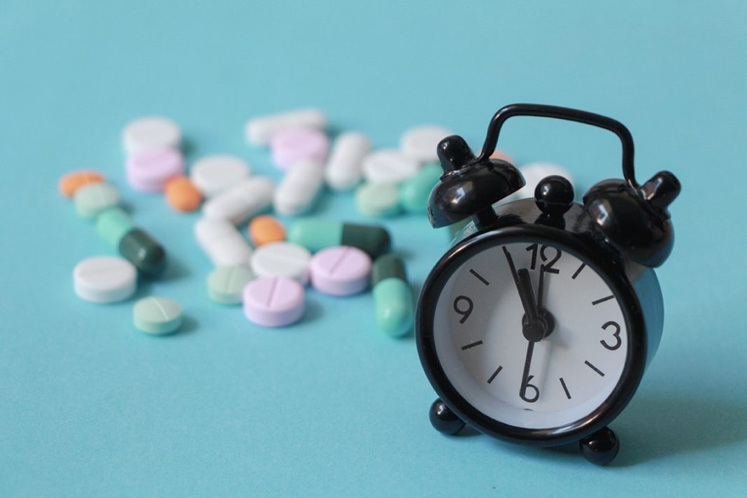 CAMBIAR LOS HORARIOS AYUDA CON LOS MEDICAMENTOS PARA DIFERENTES PROBLEMAS DE SALUD