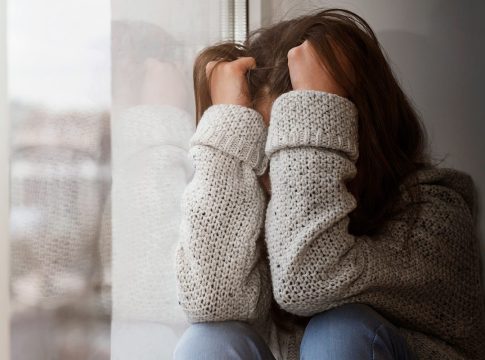 CAMBIO EN LOS HÁBITOS PARA TRATAR LA ANSIEDAD CAMBIO EN LOS HÁBITOS PARA TRATAR LA ANSIEDAD