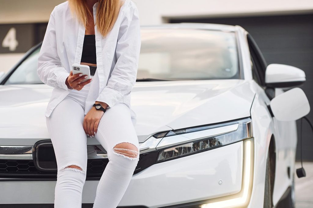 CONTROLAR EL COCHE DESDE EL MÓVIL YA ES POSIBLE