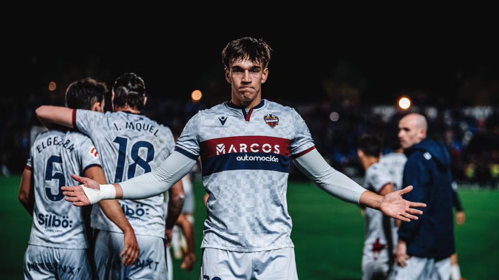 Carlos Espí frena en seco al Mirandés y lanza mensaje al Levante UD 1 Carlos Espí Fuente: LevanteUD