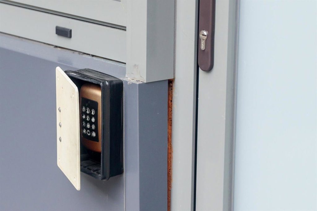 Comunidades autónomas critican la medida por duplicar registros y generar inseguridad jurídica