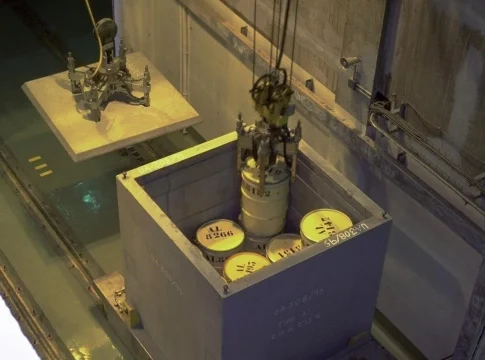 Conflicto por el «cementerio de basura europea» descubierto el mar frente a Galicia Conflicto por el «cementerio de basura europea» descubierto el mar frente a Galicia