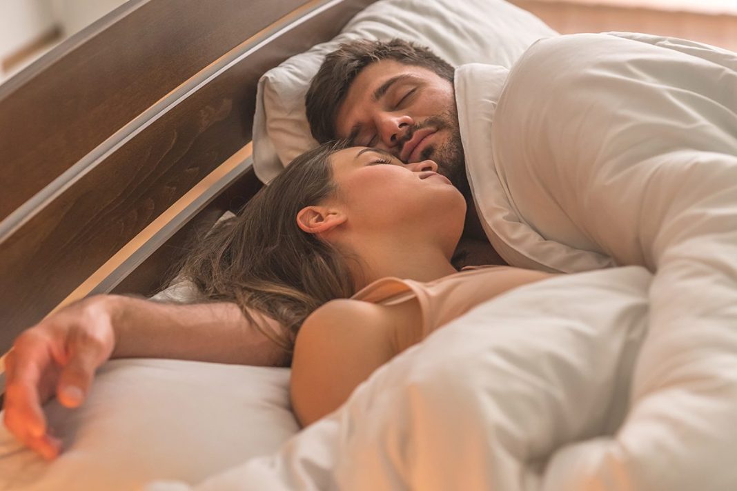 DORMIR EN PAREJA COMBATE LA SOLEDAD Y ESTABILIZA LOS RITMOS CIRCADIANOS