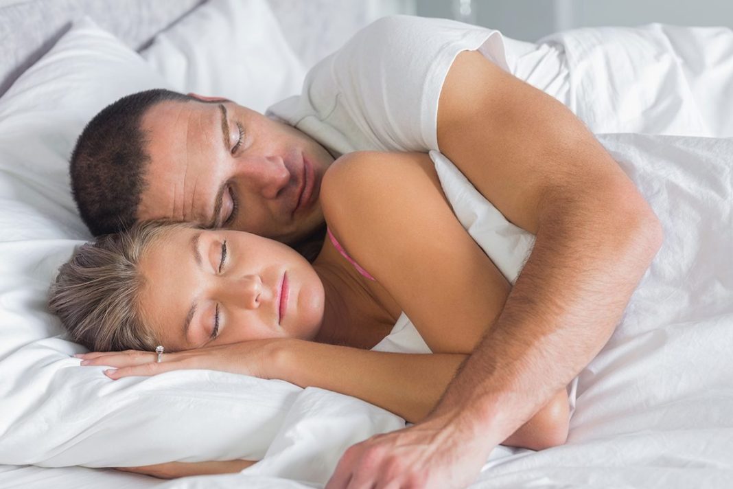 DORMIR EN PAREJA TAMBIÉN REDUCE EL ESTRÉS Y LA ANSIEDAD