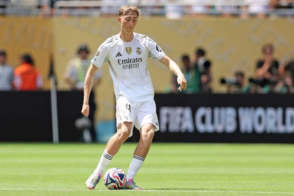 Dean Huijsen Fuente: Real Madrid 