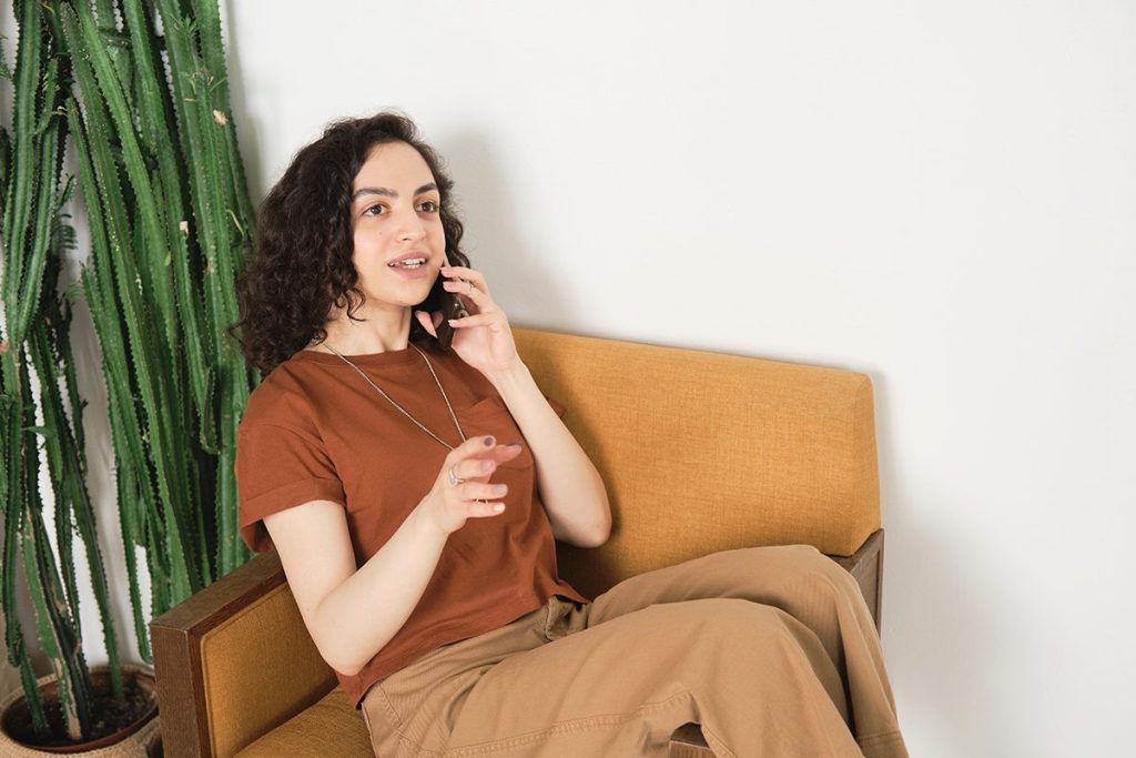 La ciencia explica cómo son las personas que hablan solas 18 EL AUTODIÁLOGO DE LAS PERSONAS