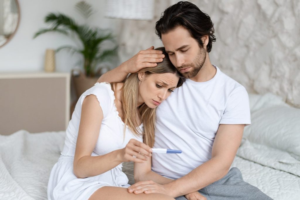 ENCUENTRAN MICROPLÁSTICOS EN SEMEN Y ÓVULOS QUE PONEN EN RIESGO LA FERTILIDAD