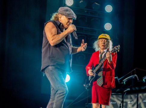 El guitarrista de la banda AC/DC, Angus Young, y el cantante de AC/DC, Brian Johnson, durante el concierto de AC/DC en el Estadio Wanda Metropolitano, a 12 de julio de 2025 (Fuente: Agencias) El guitarrista de la banda AC/DC, Angus Young, y el cantante de AC/DC, Brian Johnson, durante el concierto de AC/DC en el Estadio Wanda Metropolitano, a 12 de julio de 2025 (Fuente: Agencias)
