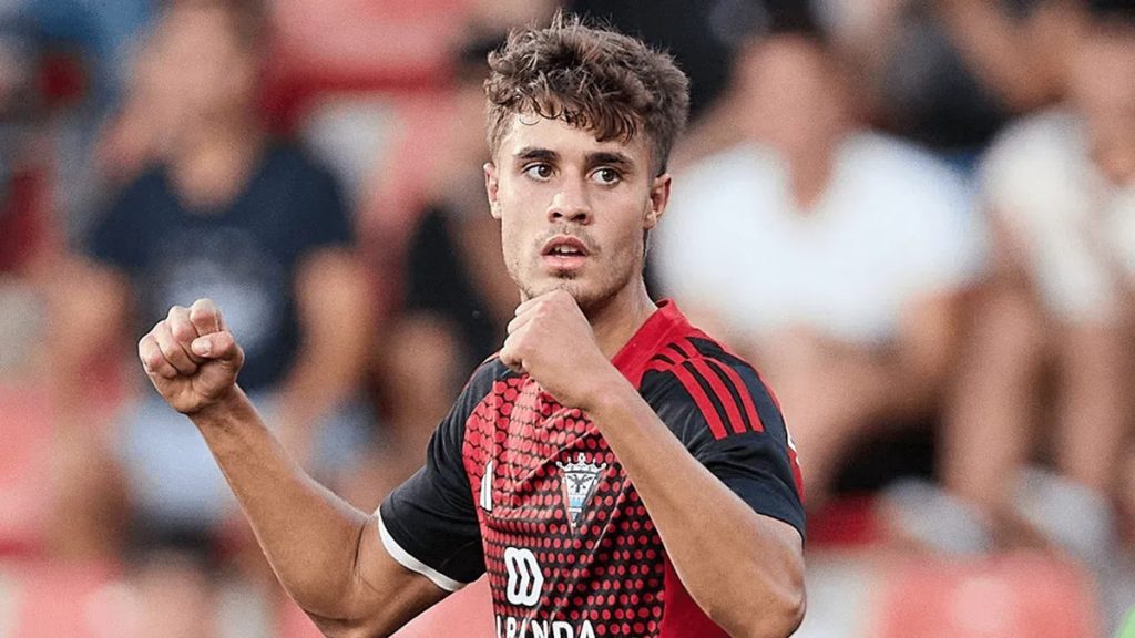 El CD Mirandés que impulsa carreras en LaLiga tras el ascenso frustrado Fuente: CD Mirandés