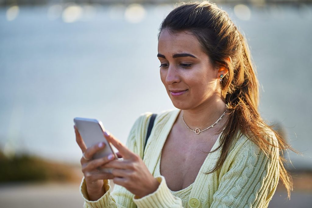 LA ADICCIÓN AL MÓVIL, UN PROBLEMA DE LA SOCIEDAD ACTUAL