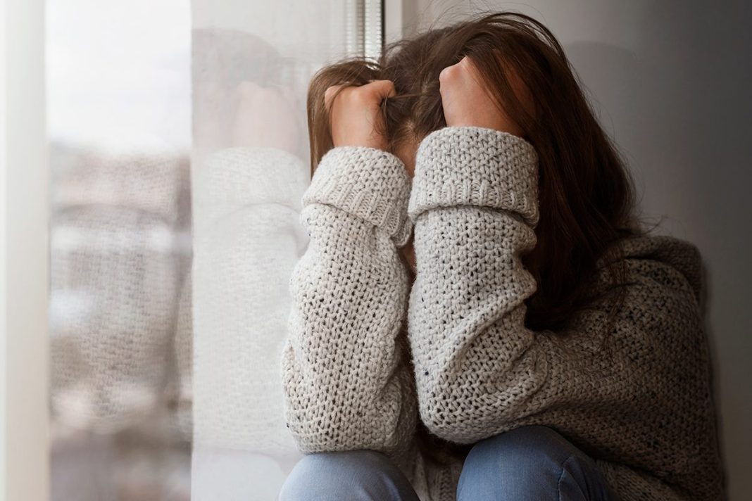 LA IMPORTANCIA DE UNA DIETA EQUILIBRADA PARA COMBATIR LA ANSIEDAD Y LA DEPRESIÓN