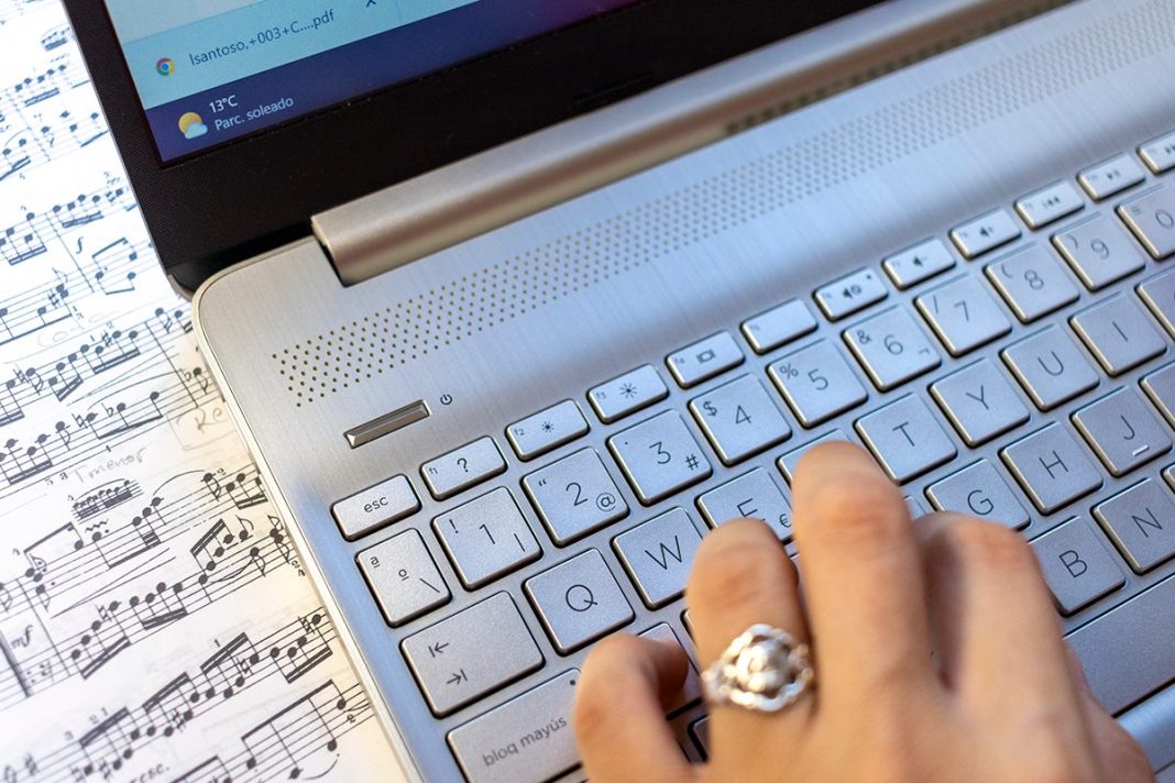 LA MÚSICA QUE CREES NO TE PERTENECE