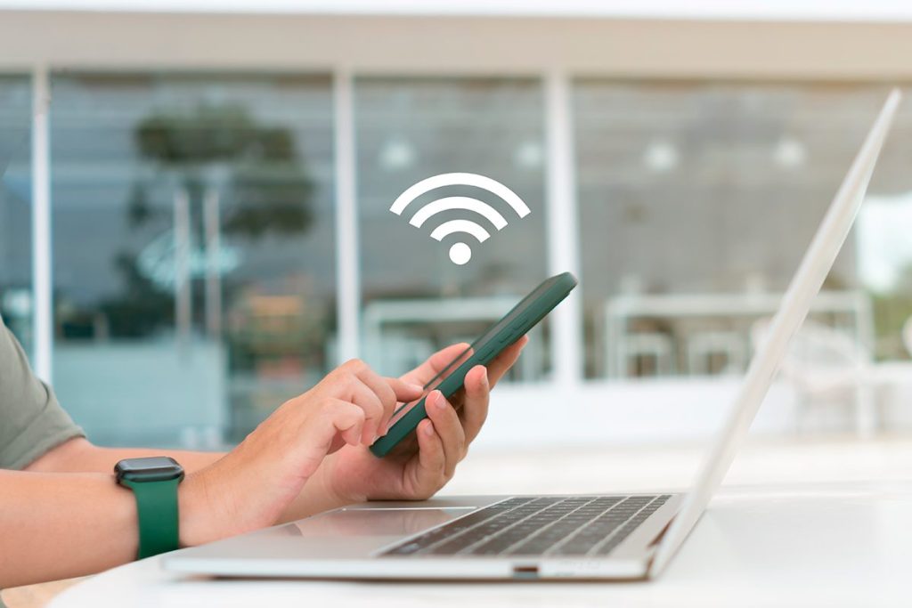 LA POLICÍA NACIONAL LANZA UN AVISO SOBRE EL USO DEL WIFI PÚBLICO