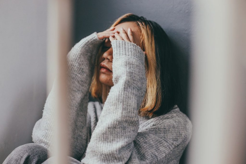 LIMITAS LAS NOTICIAS NEGATIVAS AYUDA A REDUCIR LA DEPRESIÓN