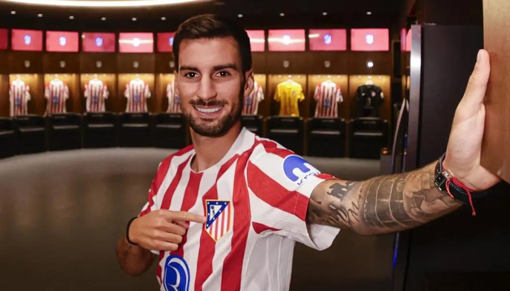 Álex Baena, una complicación más para el Atlético y Simeone Fuente: @Atleti
