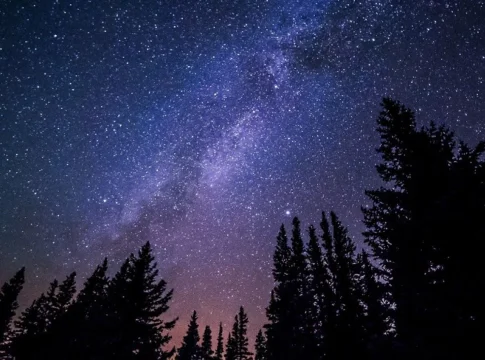 La joya oculta a una hora de Madrid para ver las Perseidas en agosto 2025 | Fuente: Antena 3 La joya oculta a una hora de Madrid para ver las Perseidas en agosto 2025