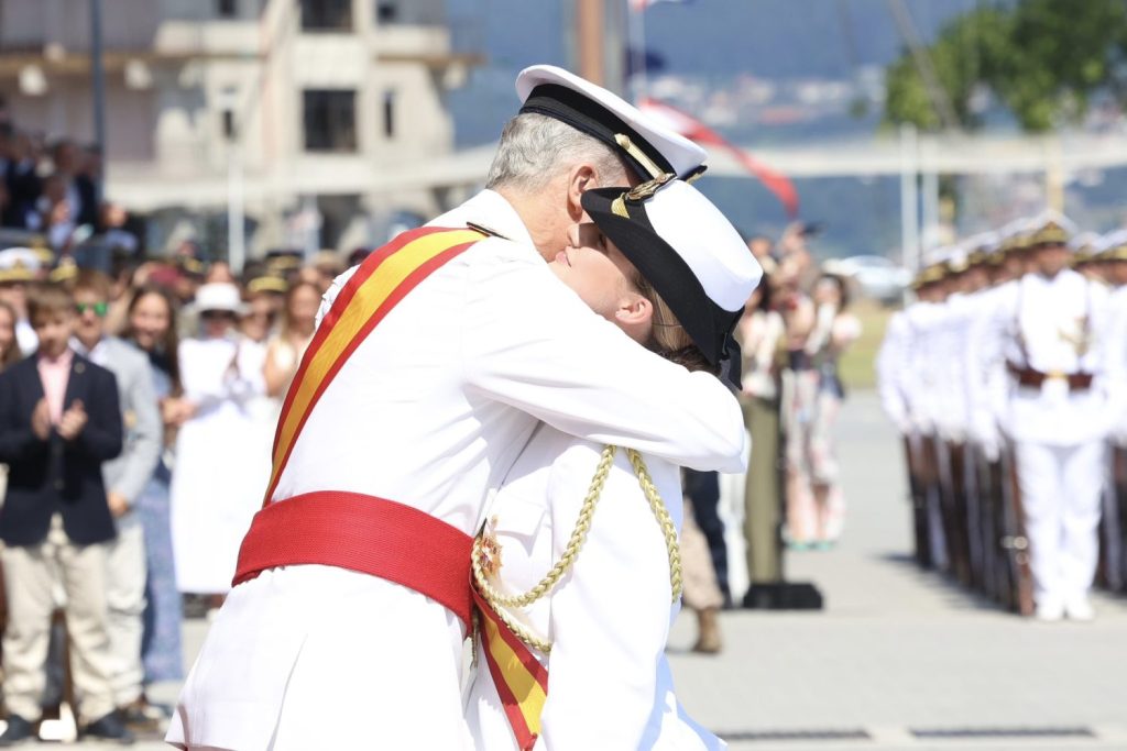 Leonor recibe la Gran Cruz del Mérito Naval
